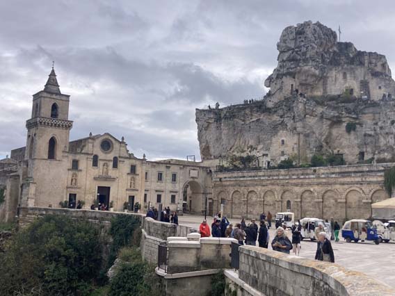 Una visita guidata lunga e interessantissima tra i Sassi di Matera